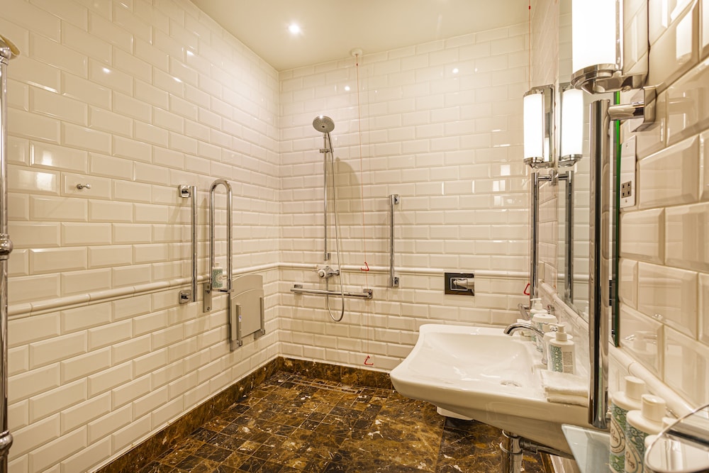 Classic Double Room, Accessible photo 3