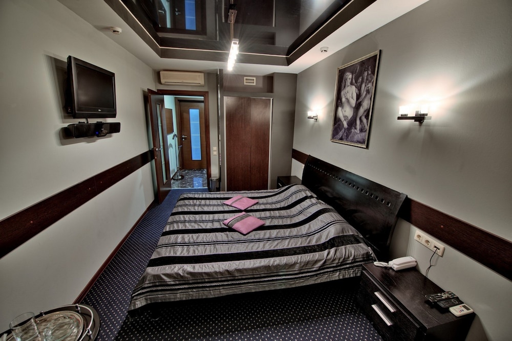 Standard Double Room photo 3
