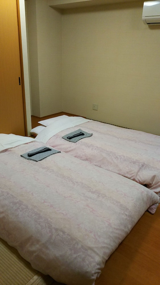 Luxury Room, Non Smoking (1 Double Bed + 2 Futons)