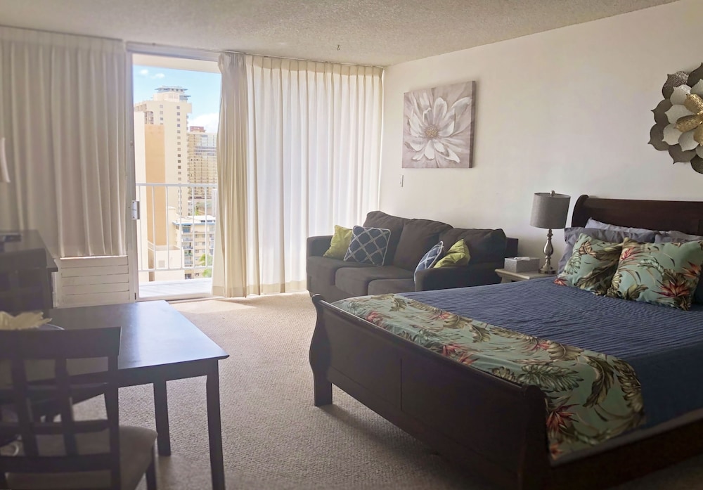 Standard Studio, 1 Queen Bed with Sofa bed, Kitchen (F18A04)