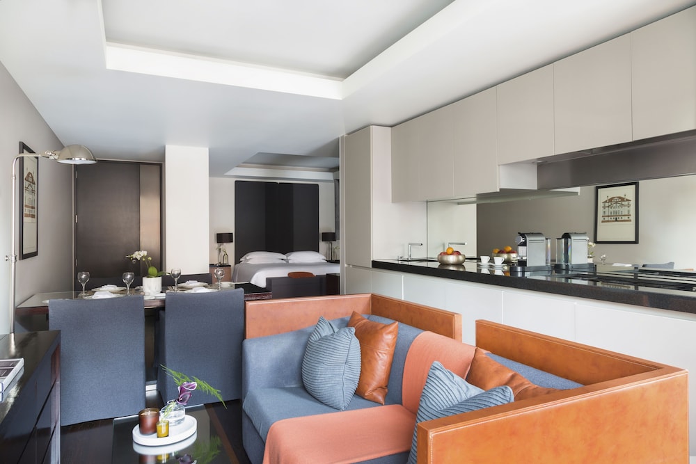 Studio Deluxe Suite
