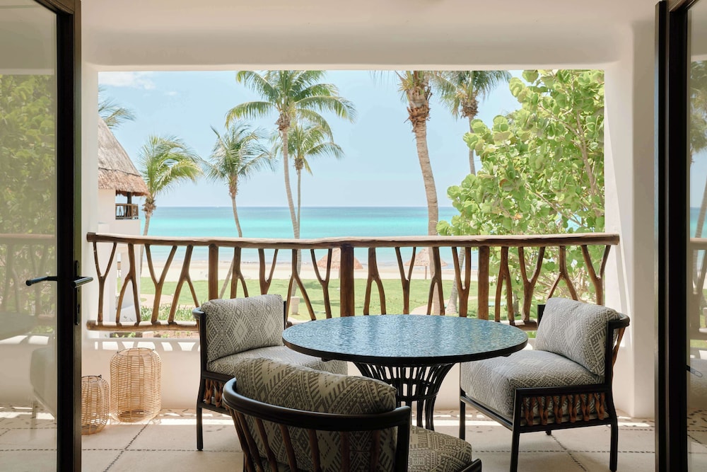 Ocean View Premium Suite - Photo 3
