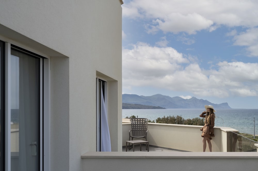 Junior Suite, Sea View - Photo 8