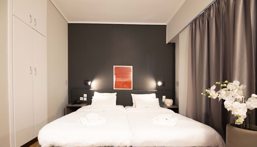 Double or Twin Room, Partial Sea View
