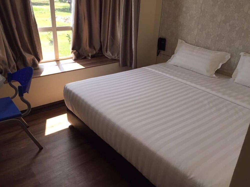 Deluxe Room, 1 King Bed