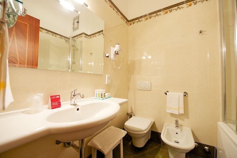 Standard Room, 1 Double Bed - Photo 12