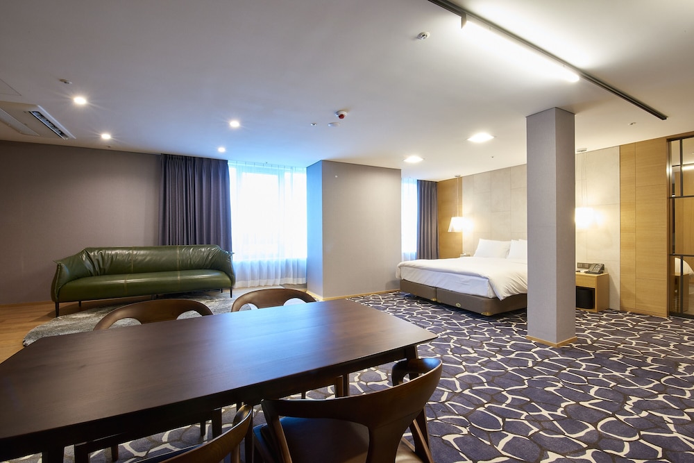 Royal Suite photo 1