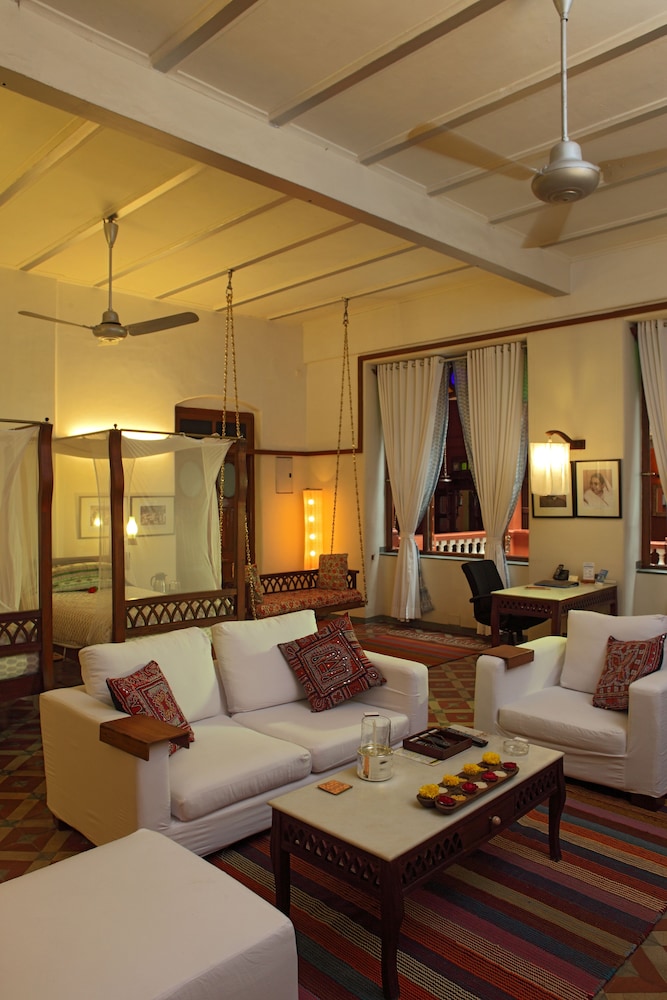 Modern Heritage Grand Room - Photo 7