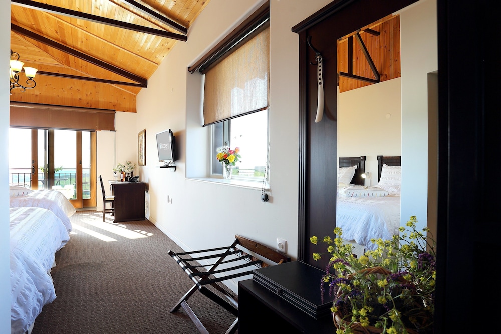 Design Quadruple Room photo 2