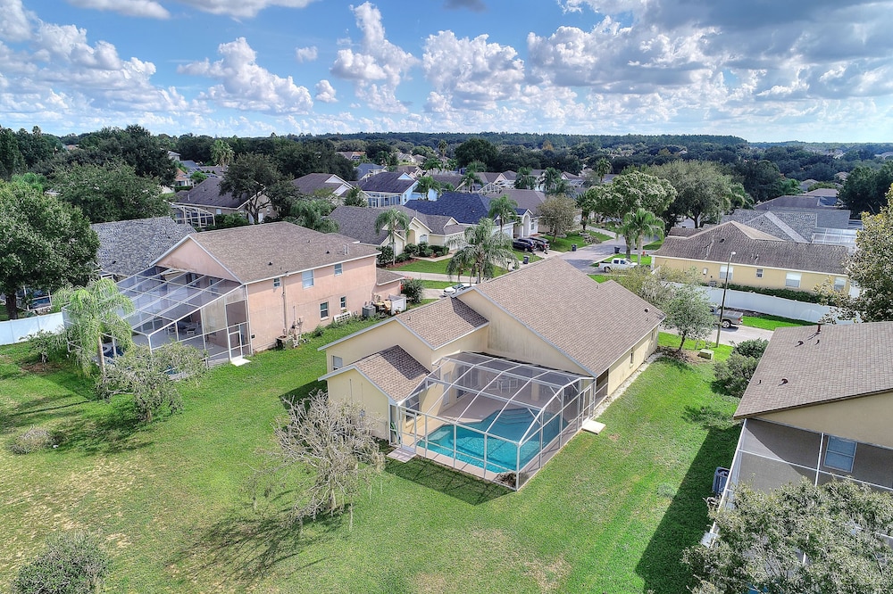 Villa (5 Bed large pool and games room #801)