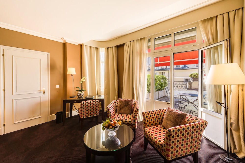Deluxe Suite photo 1