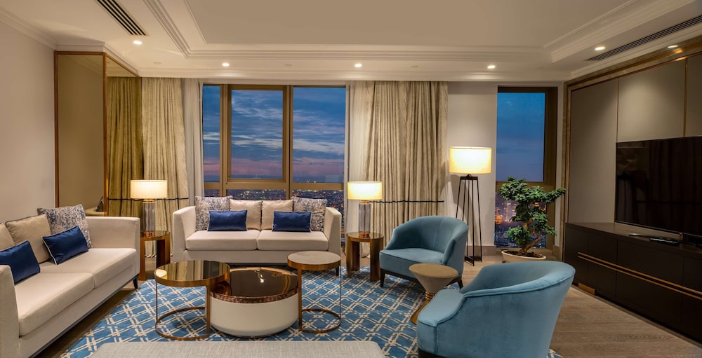 Presidential Suite thumbnail 5