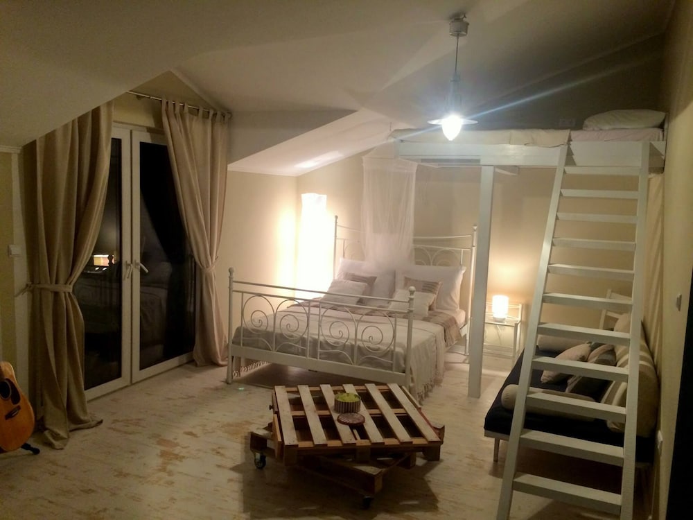 Luxury Studio