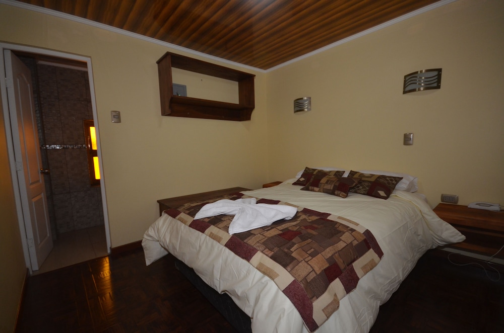 Double Room, 1 Queen Bed, Non Smoking photo 2