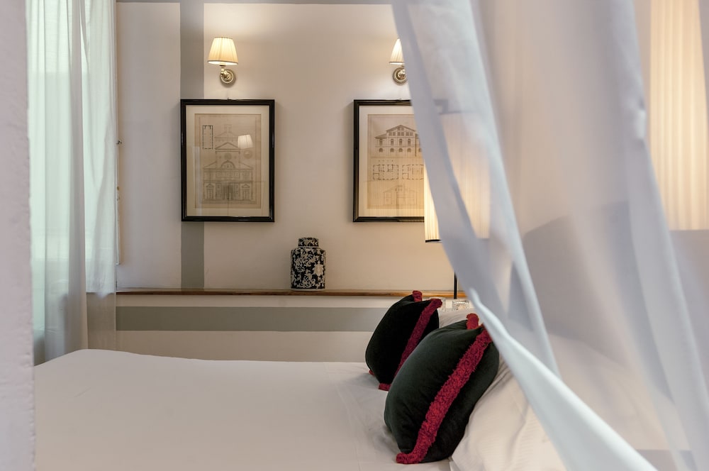 Standard Double or Twin Room photo 1