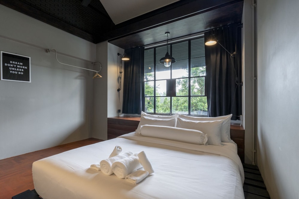 Five-Bedroom Pool Villa - Photo 24