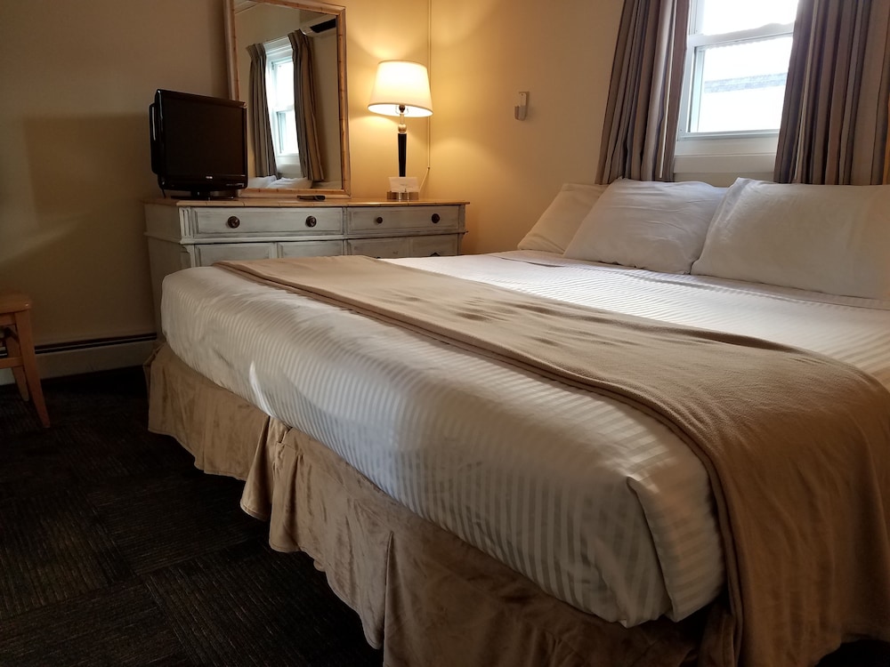 Room, 1 Bedroom, Kitchenette, Ground Floor photo 1