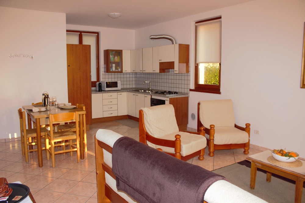 Panoramic Apartment, 1 Bedroom, Kitchen, Lake View photo 3