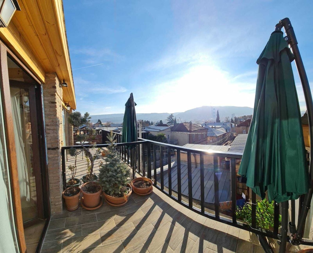Traditional Apartment photo 2