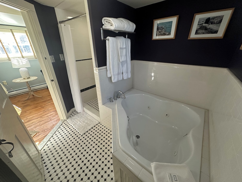 King Room with Spa Bath photo 2