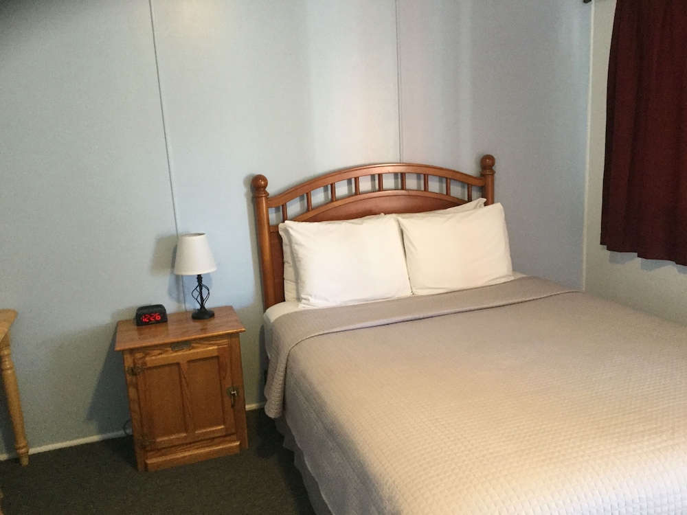 Standard Room, Kitchenette (Room 8)