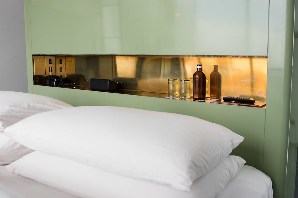 Standard Room, 1 King Bed photo 1