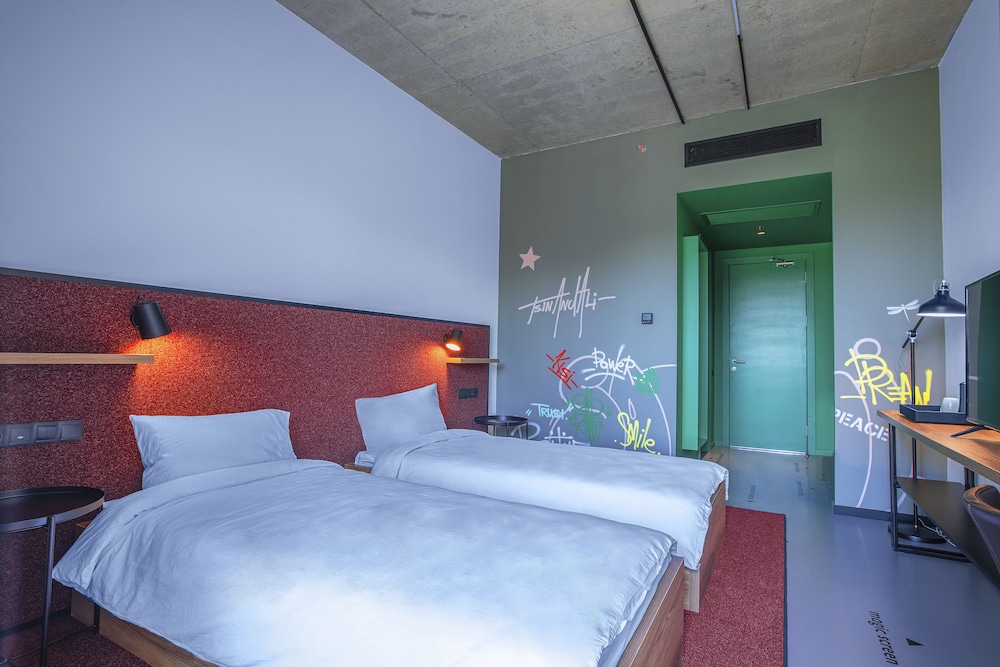 Standard Double or Twin Room photo 3
