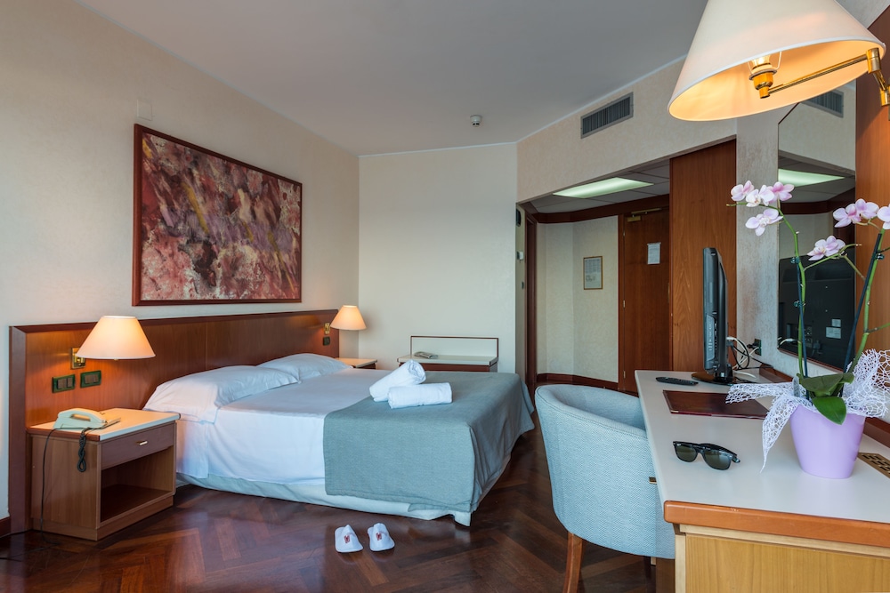 Double Room (Green) - Photo 4