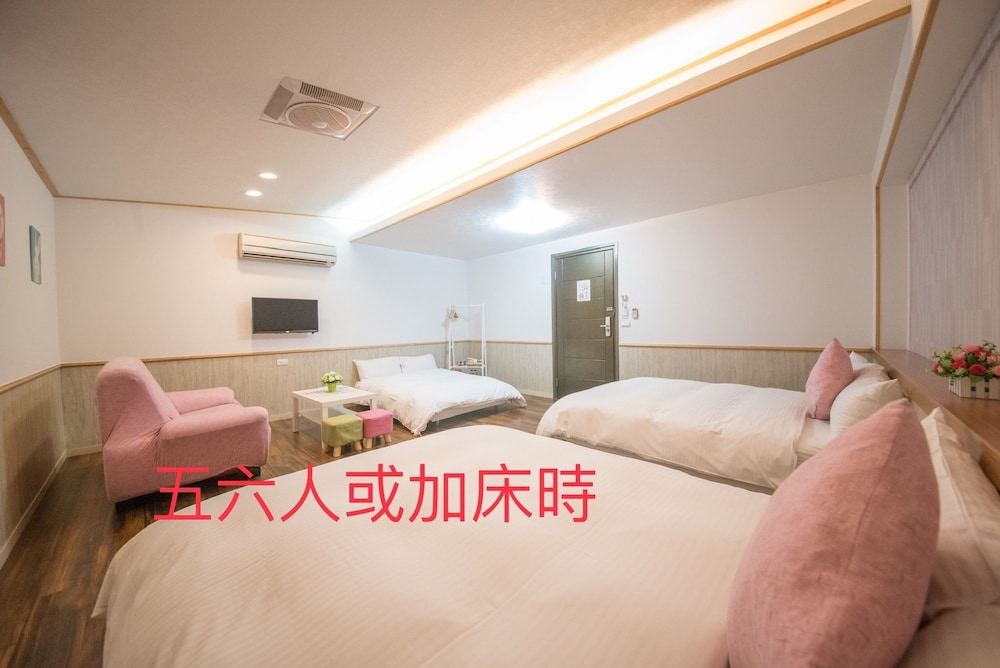Comfort Twin Room, 2 Double Beds photo 2