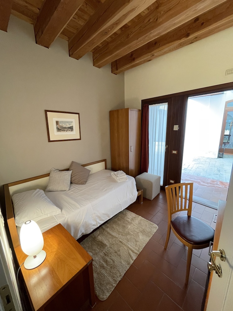 Economy Single Room, 1 Twin Bed photo 2