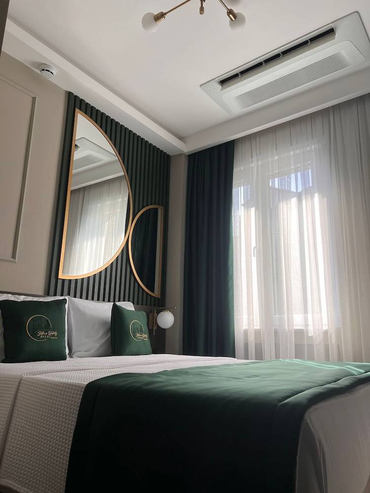 Superior Double Room, City View photo 2