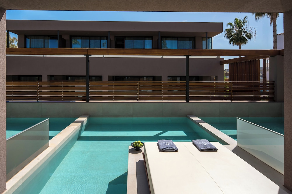 Exclusive Double Room, Private Pool - Photo 6