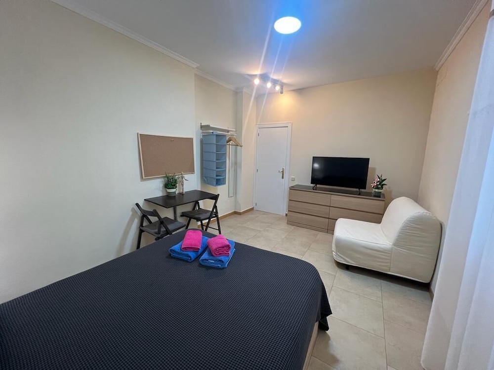 Triple Room, Shared Bathroom