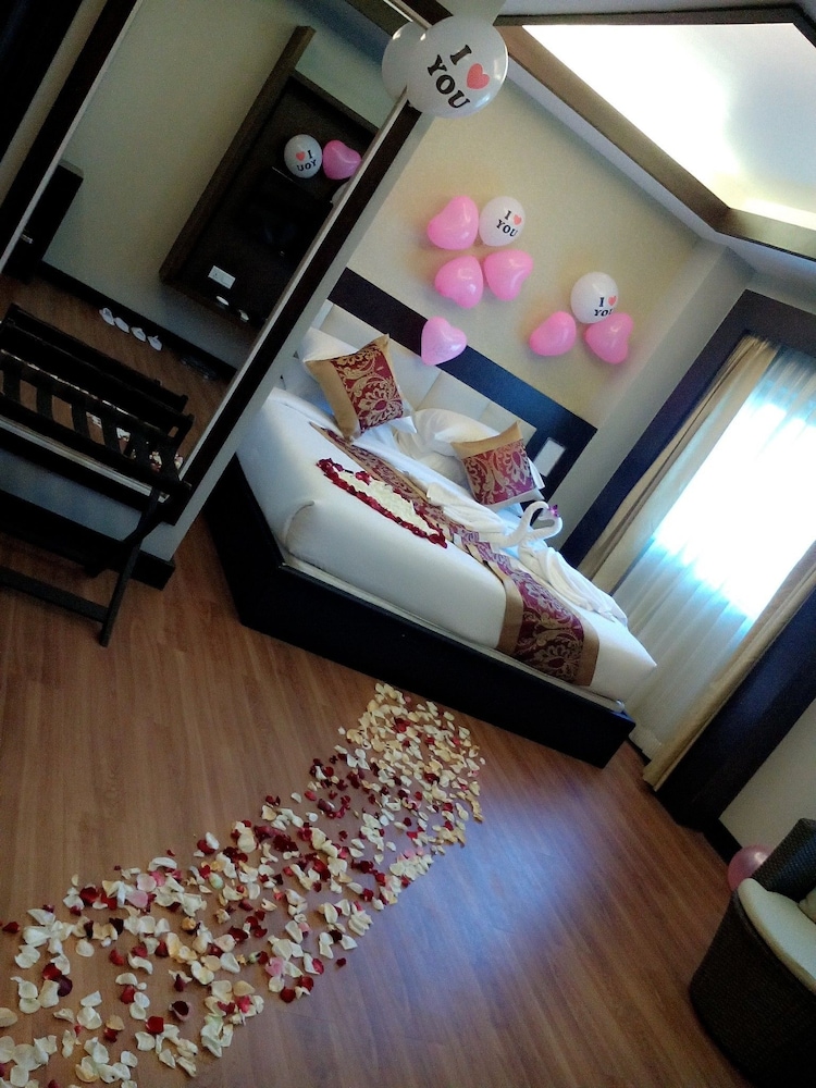 Royal Suite photo 2
