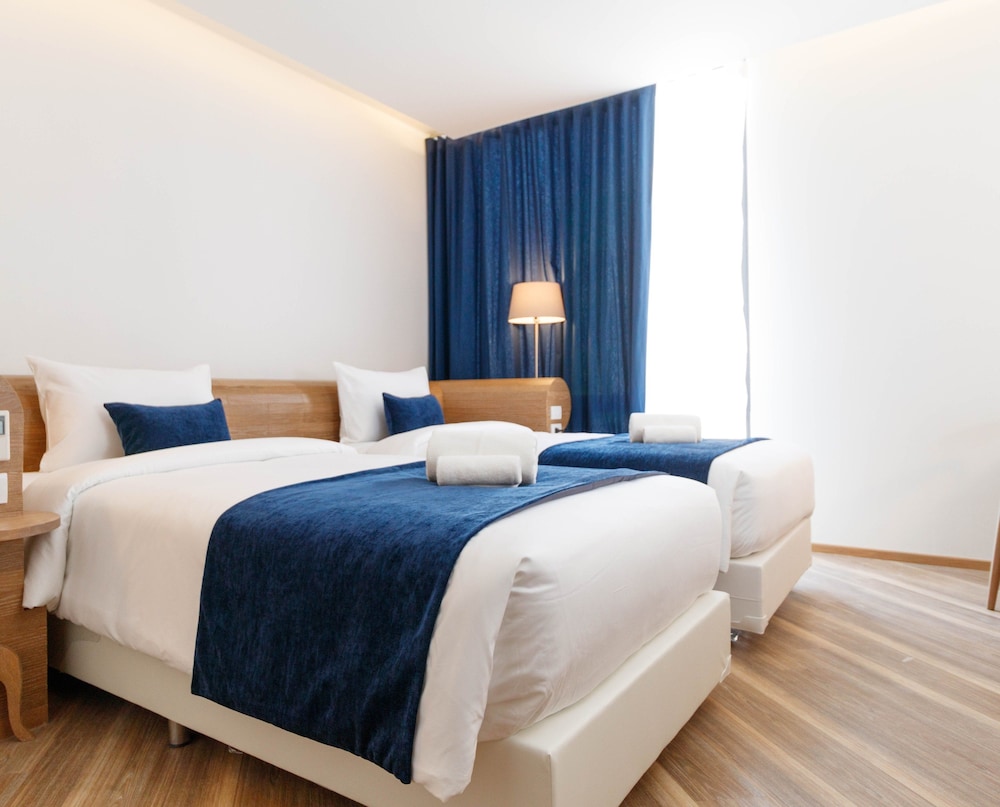 Deluxe Twin Room, 2 Twin Beds, Non Smoking photo 3
