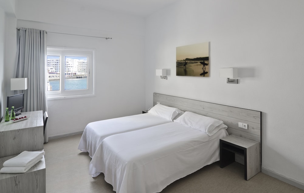 Standard Single Room, 1 Twin Bed, Sea View photo 2