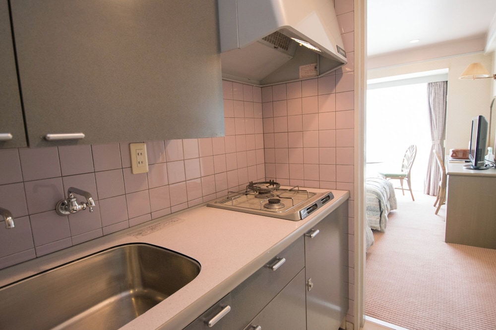 Condo, 2 Bedrooms, Non Smoking, Lake View photo 2