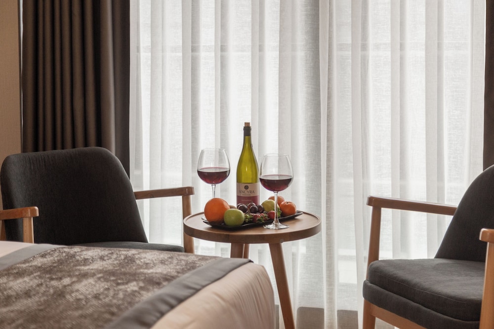 Deluxe Apartment, 2 Bedrooms, Balcony, City View photo 3