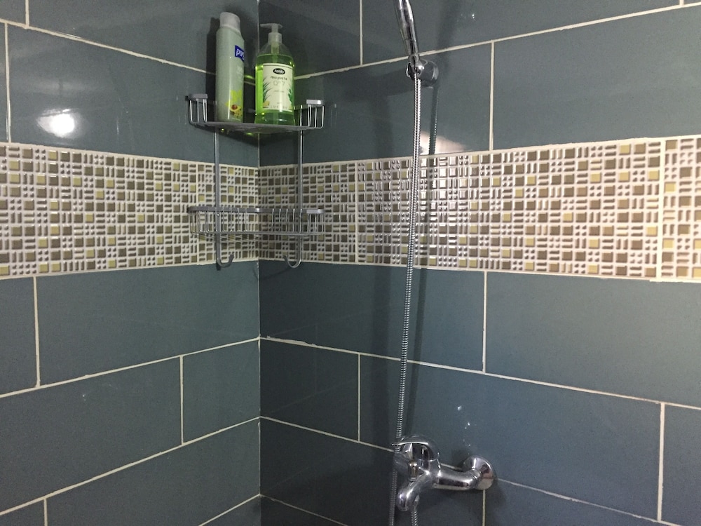 Family House - Photo 21