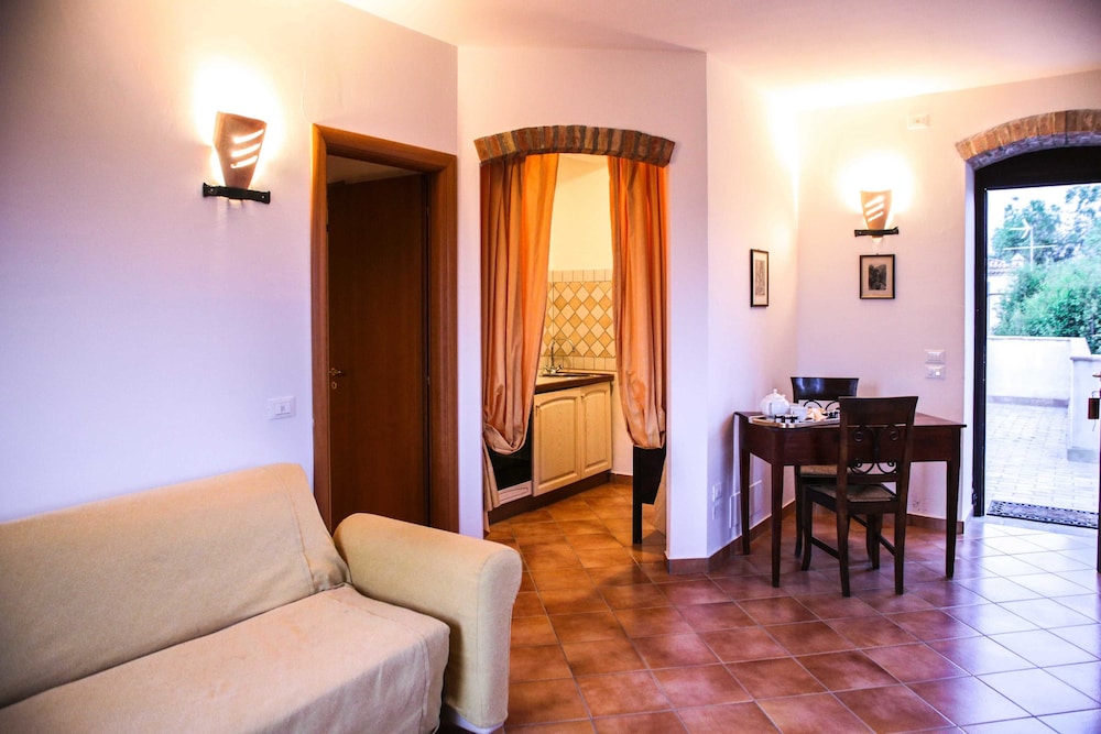 Apartment, 2 Bedrooms, Terrace photo 1