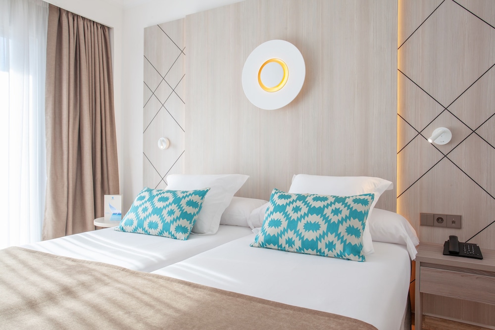 Double Room, Balcony