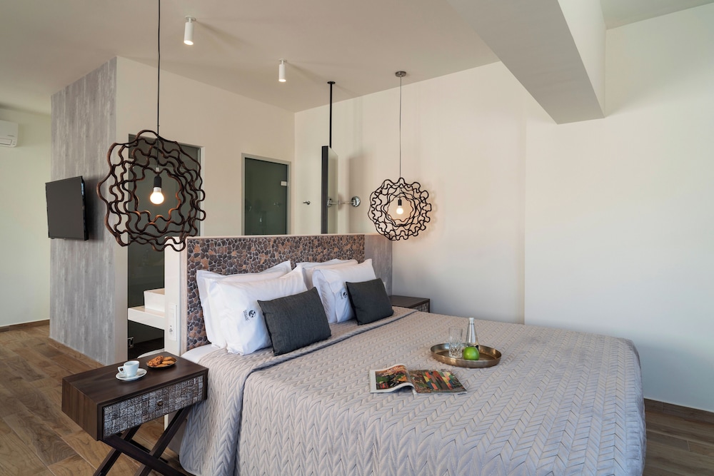 Junior Studio Suite, City View