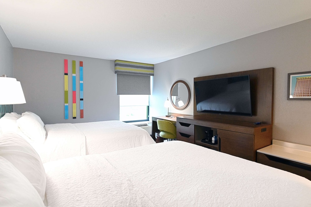 Classic Room, 2 Queen Beds - Photo 5