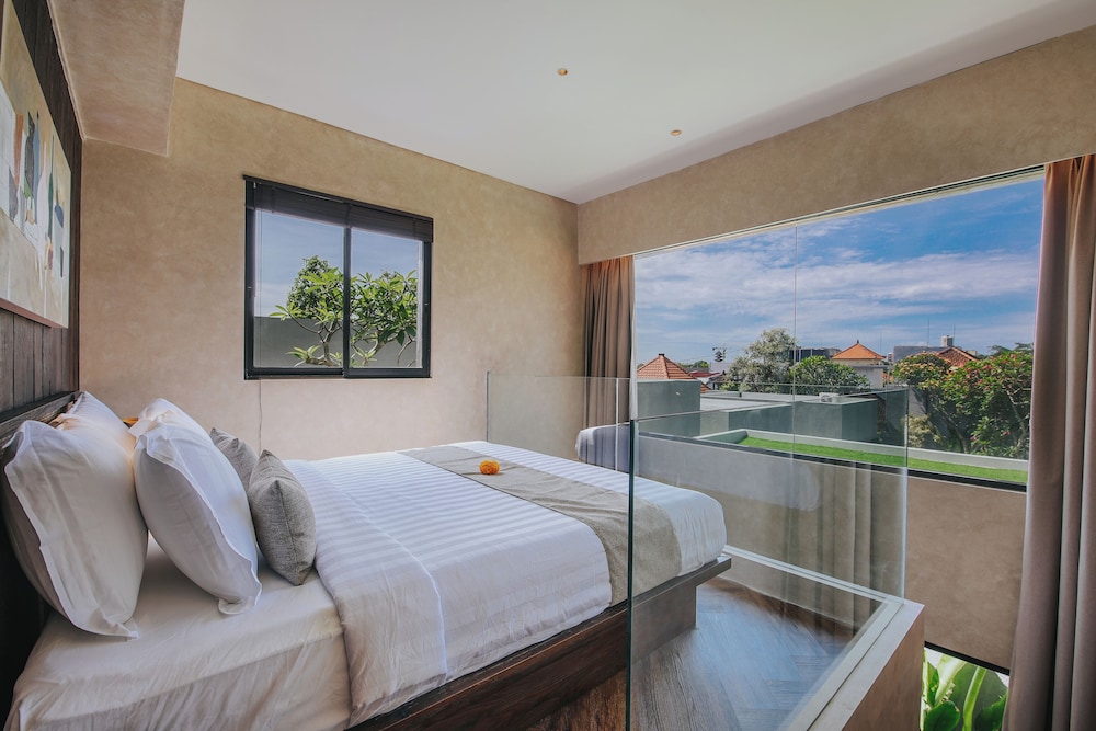 Luxury Room, 1 Queen Bed, City View