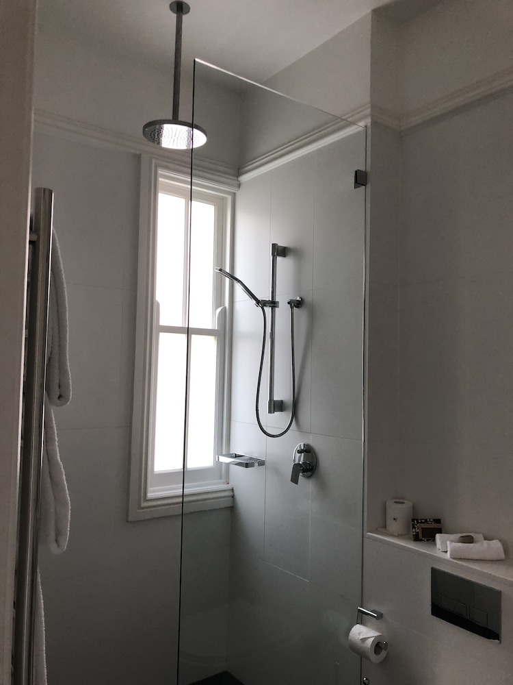 Junior Heritage King Suite