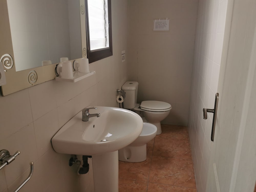 Quadruple Room - Photo 3