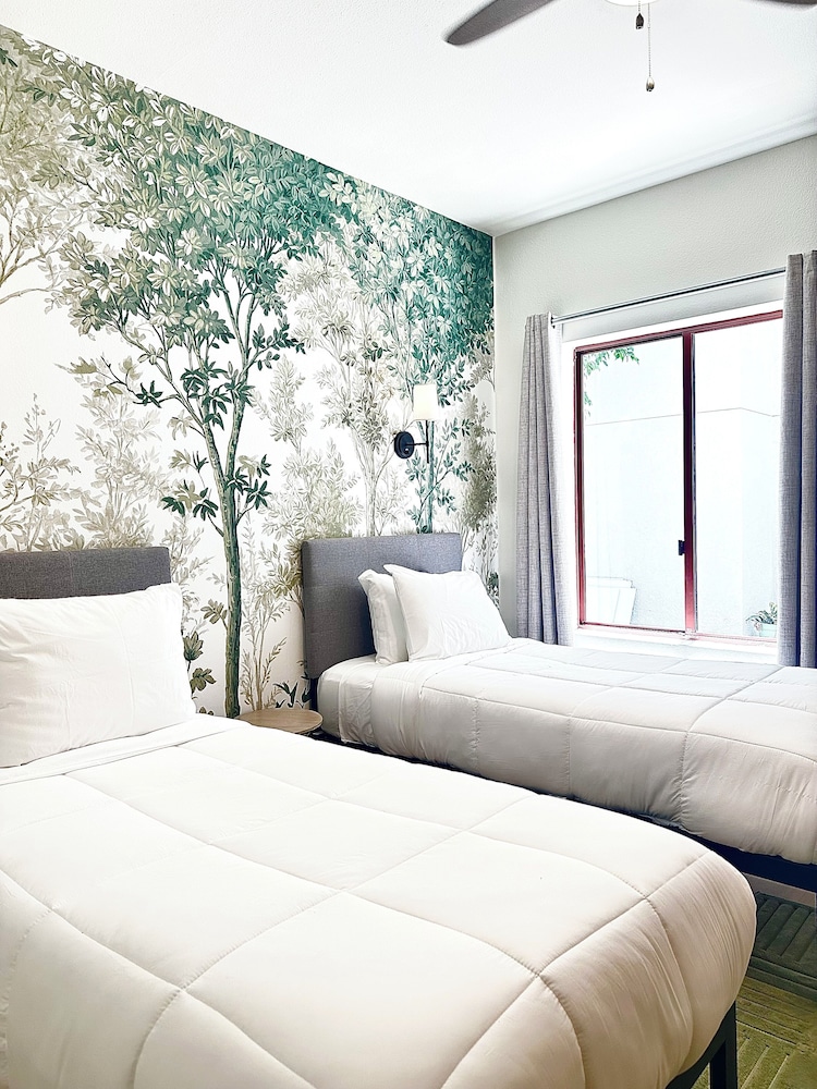 Double Twin Bed Studio