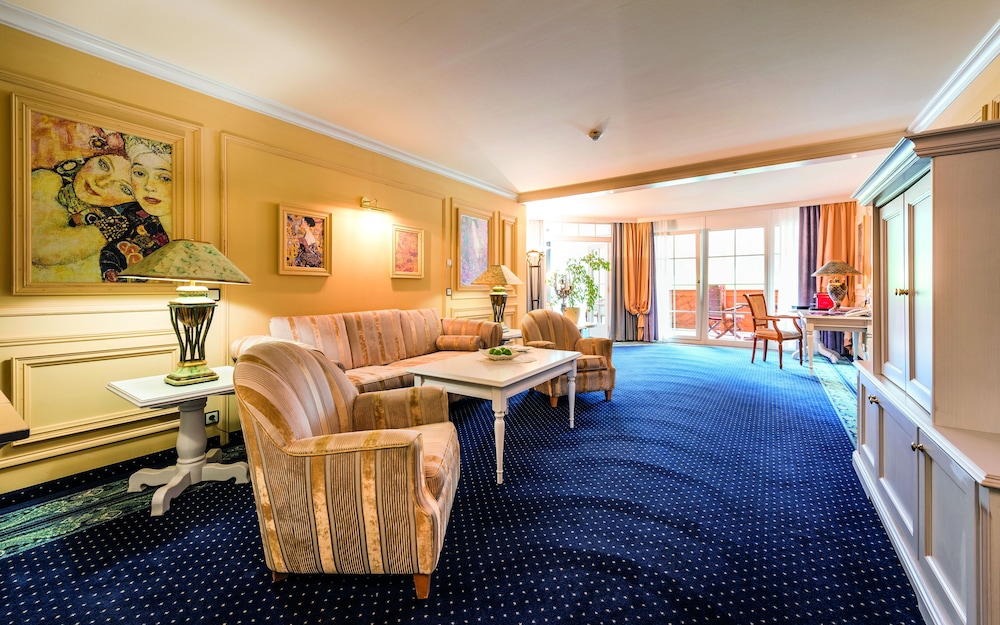 Superior Suite, 1 Bedroom, Hot Tub, Garden Area photo 1