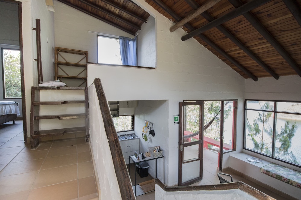 House #7 photo 3