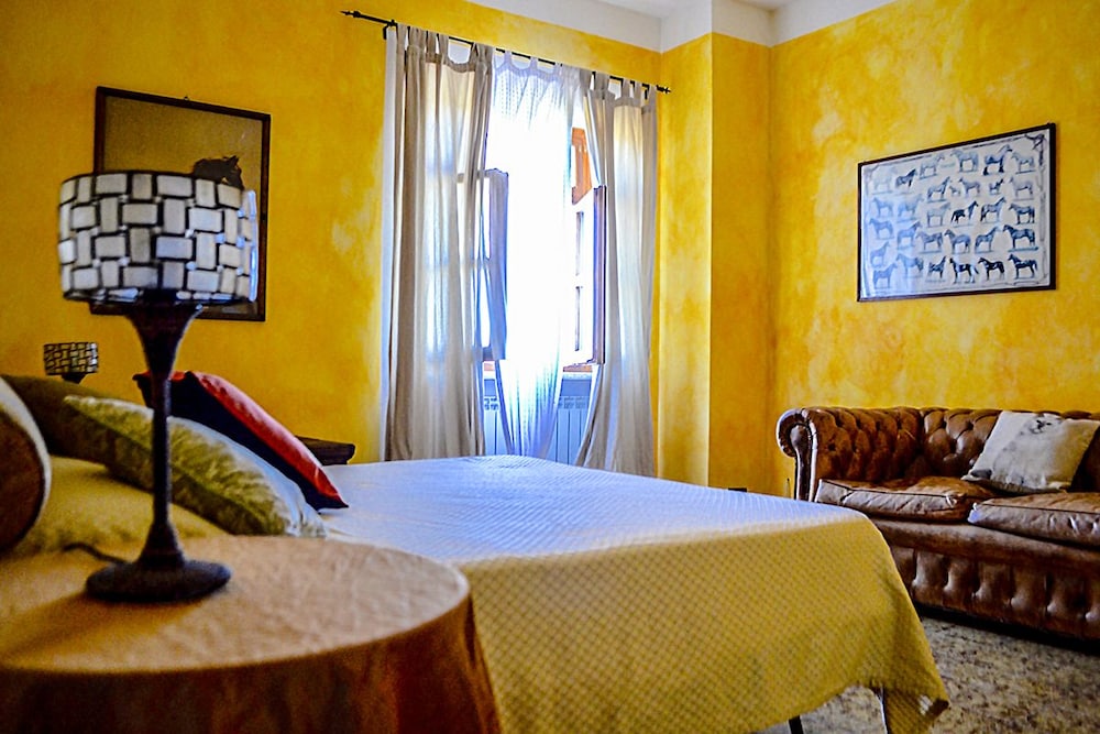 Duplex, 2 Bedrooms